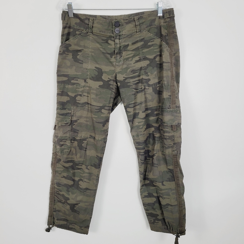 Sanctuary Camo Utility Cargo Joggers in Olive
